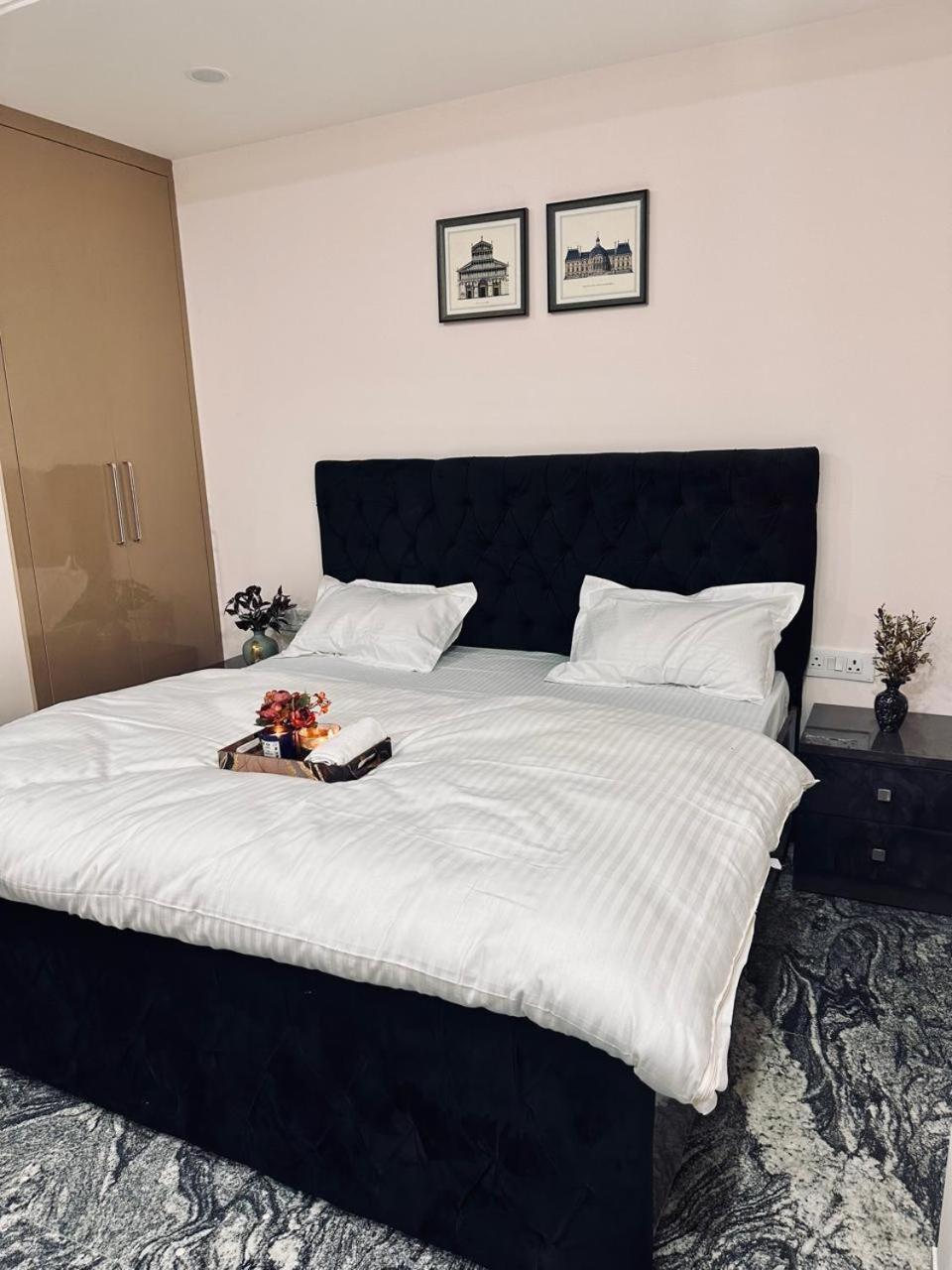 Soqu - South Of Qutub 3bhk Luxury * New Delhi